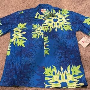 NWT Hilo Hattie blue Hawaiian men’s button up shirt